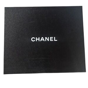 Chanel Black and white Box ✨